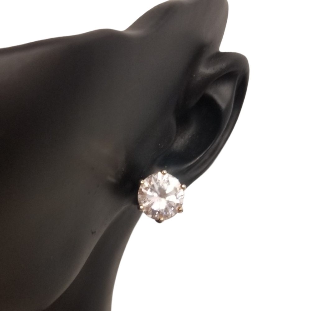NWOT LARGE  ROUND BRILLIANT FACETED CUBIC ZIRCONIA & GOLDPLATED STUD EARRINGS